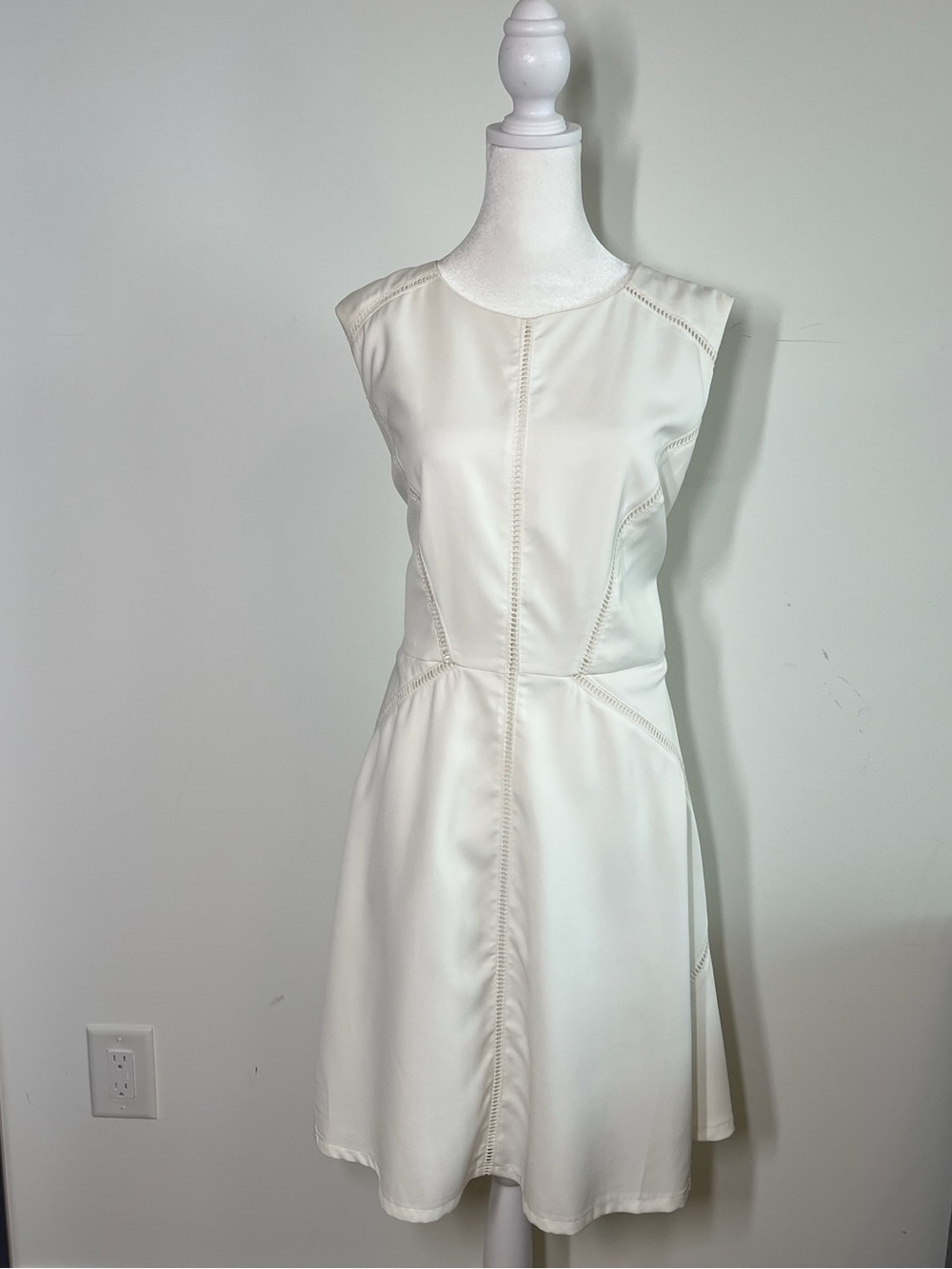 Neiman Marcus Cream Sleeveless A-Line Dress